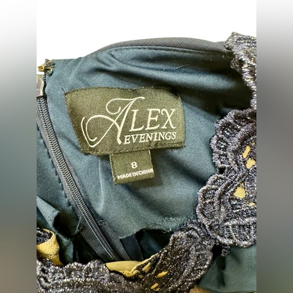 Alex Evenings Women's Long Cap Sleeve Side Ruched Gown - Picture 8 of 8